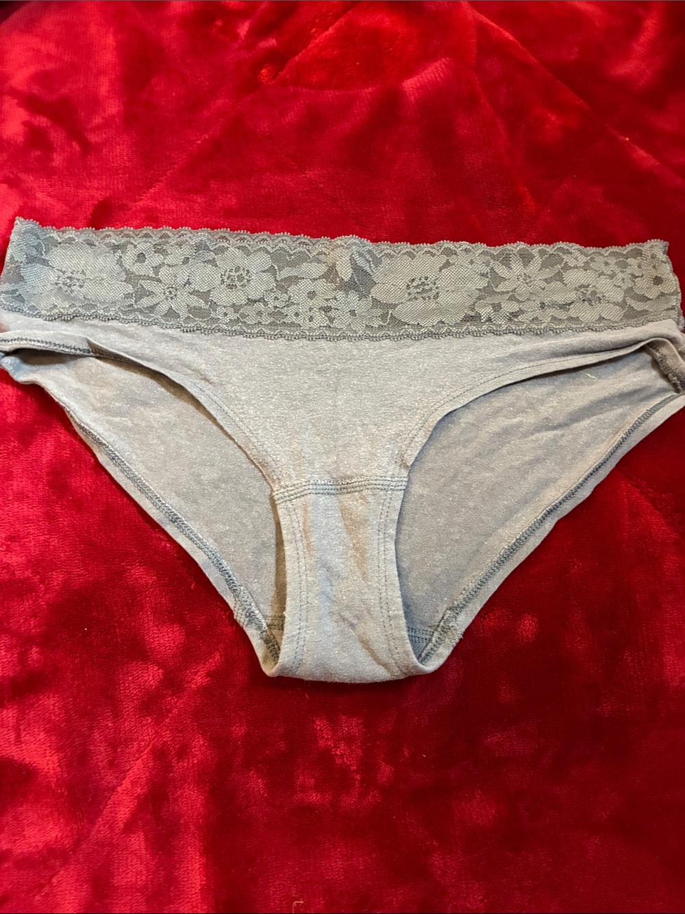 Victoria’s Secret hipster lace panty